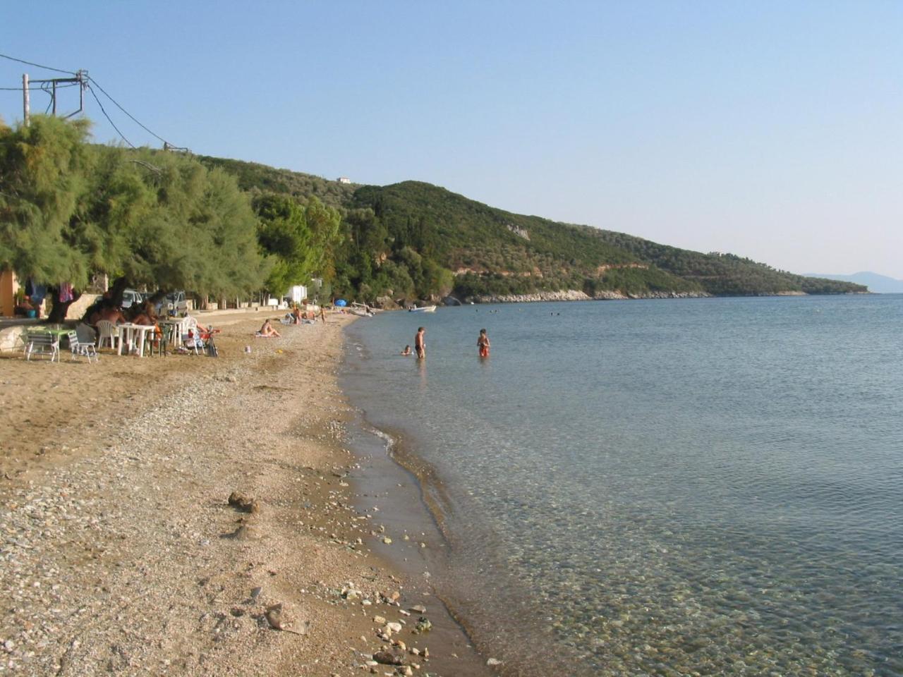 Razi Beach Lefokastro Exterior photo
